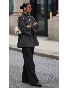 Veste Cape Femme Noir Anthracite à Gros Boutons | ModeetMastour