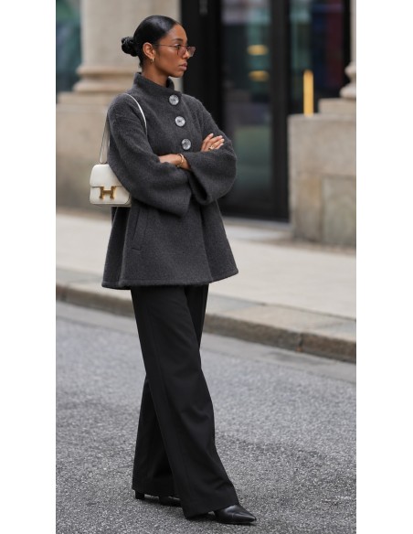 Veste Cape Femme Noir Anthracite à Gros Boutons | ModeetMastour